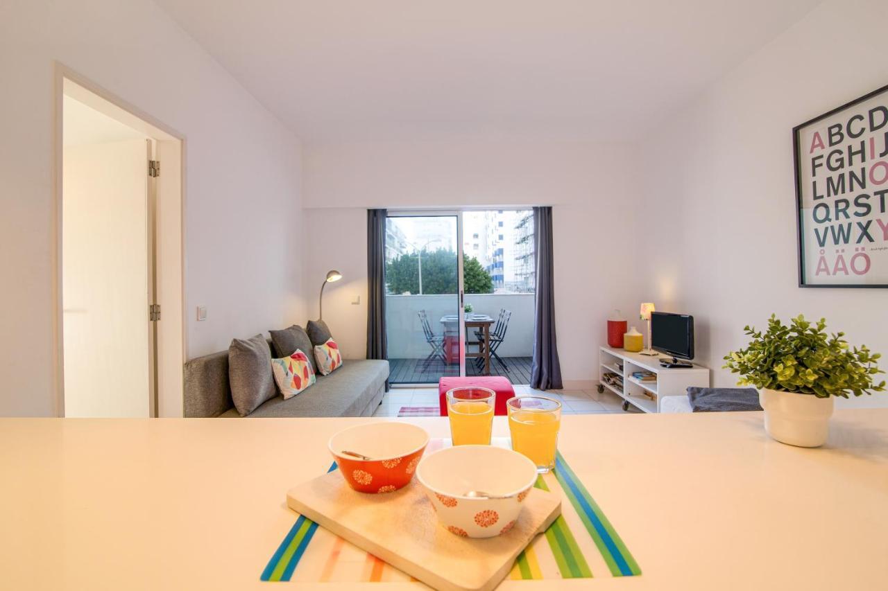 Modern Apartment By The Sea Куартейра Екстериор снимка